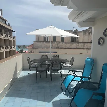 Home3l Beach Appartamento
